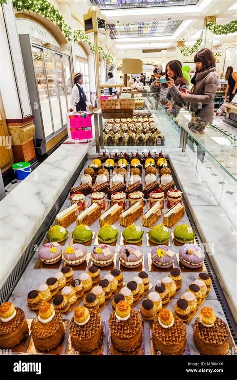 harrods food hall cakes.